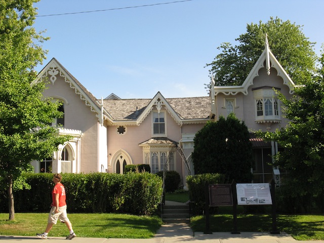 Elizabeth Cottage