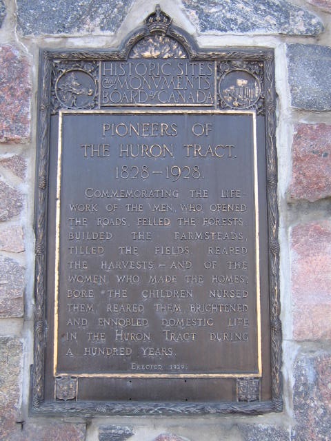 Plaque Photo