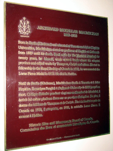 Plaque Photo