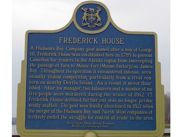 Plaque Photo