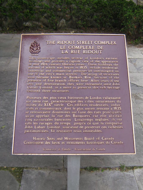 Plaque Photo